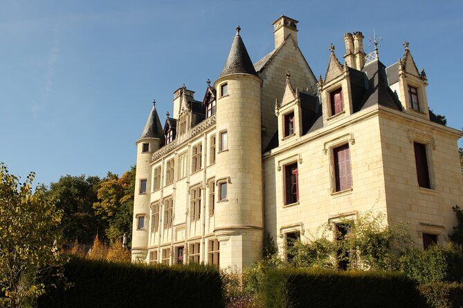 Castle Epicurean Experience with Wine & Local Specialties - Exploring the Château du Petit Thouars Experience