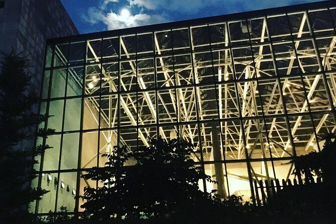 Castle to Capitol: Museums of the National Mall Architecture Tour - Key Points