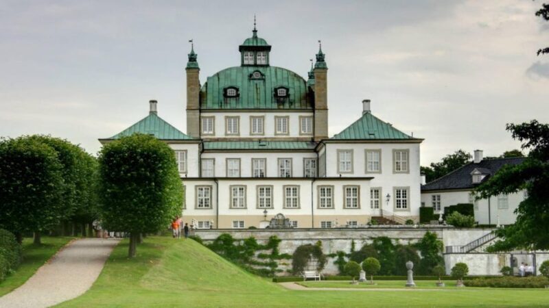 Castles of Kronborg and Frederiksborg from Copenhagen by Car - FAQs About the Tour
