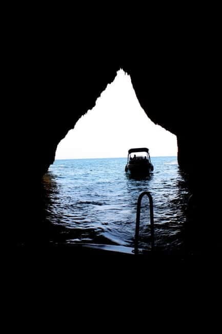 CASTRO-MALEPASSO: 3H CAVES BOAT TOUR WITH APERITIVE - Final Thoughts