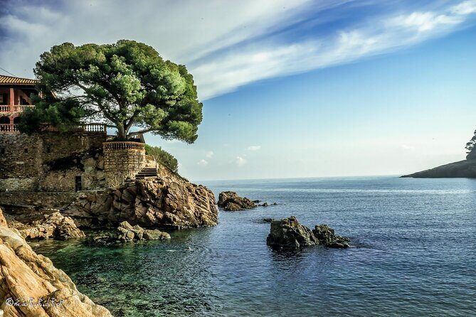 Catalonia Private Tour with Medieval Towns and Montserrat with Transport - The Jewish Quarter and Its Remarkable Past