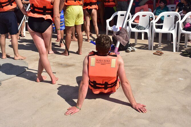 Catamaran Arches, Animas Beach, Quimixed Waterfall and Food Tour - FAQs