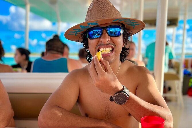 Catamaran Excursion + Open bar + Snorkeling at El Cielo - FAQ