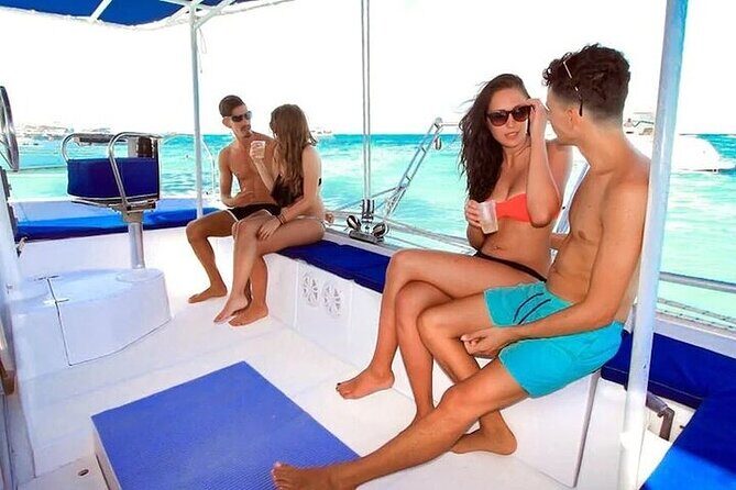Catamaran Isla Mujeres Drinks and Lunch Party - The Party Atmosphere and Overall Vibe