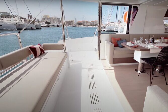 CATAMARAN Kleftiko Poliegos & Round of Milos Lunch with Openbar - Who Is This Tour Best For?