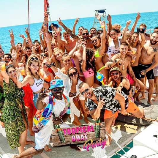Catamaran Lucile | Famous Boat cata party - How Good Is the Value?