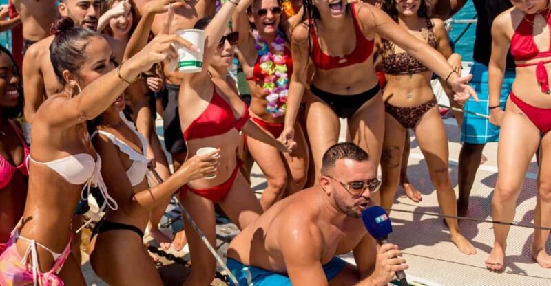 Catamaran Lucile | Famous VIP cata party - The Experience in Detail