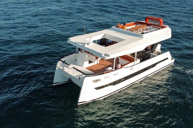 Catamaran - Luxury Private Tour - Water Activities and Anchoring: Snorkeling and Relaxing