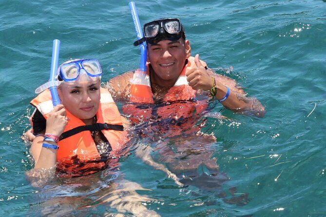 Catamaran Sailing through Caribbean Sea to Isla mujeres - What We Think About the Price and Value