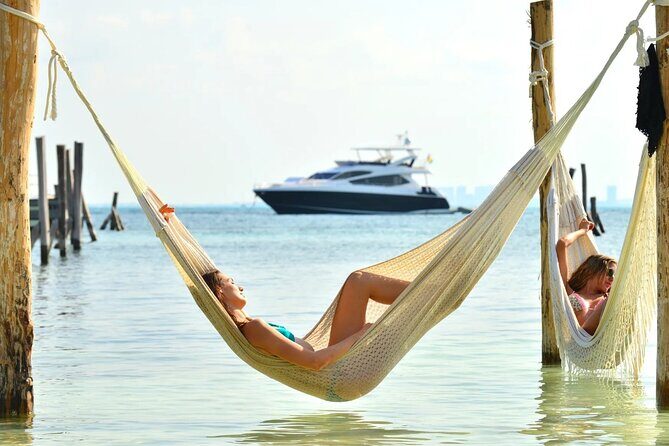 Catamaran Sailing to Isla Mujeres From Cancun - A Deep Dive into the Catamaran Sailing Tour