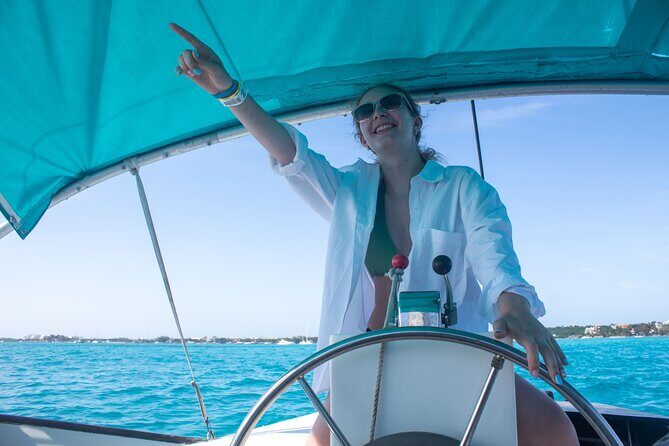 Catamaran Snorkeling with Openbar & Lunch Cancun to Isla Mujeres - An In-Depth Look at the Tour Experience