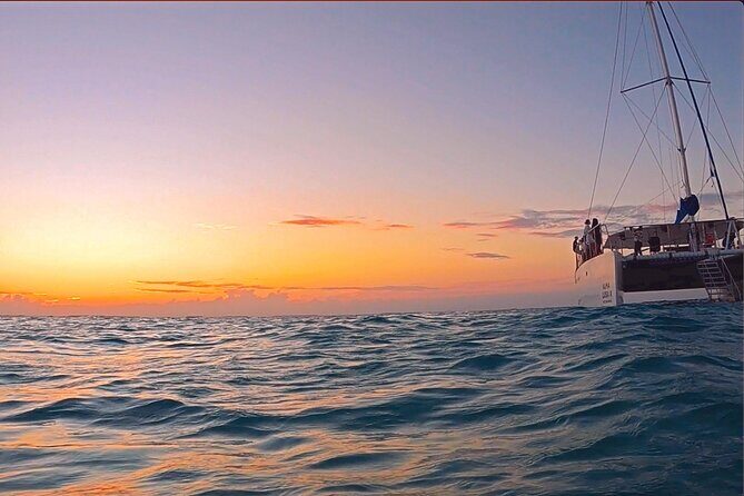 Catamaran Sunset Cruise to Isla Mujeres from Cancun - The Sum Up