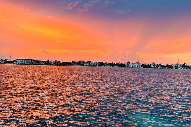 Catamaran Sunset Open Bar and Snacks - An In-Depth Look at the Catamaran Sunset Tour