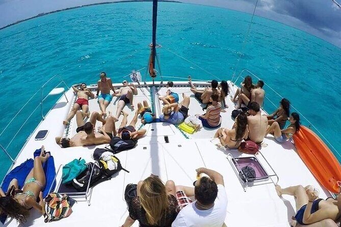 Catamaran Tour to Isla Mujeres from Cancún with Bar and Lunch - Is This Tour Worth It?