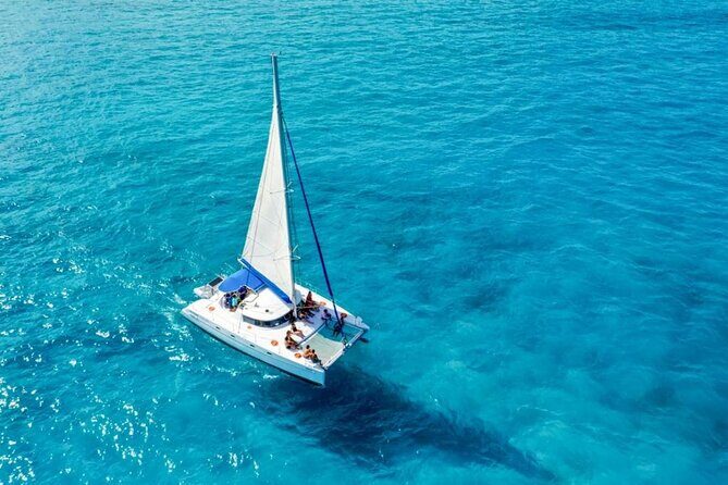 Catamaran Tour to Isla Mujeres Snorkeling with Buffet and Open Bar - Key Points