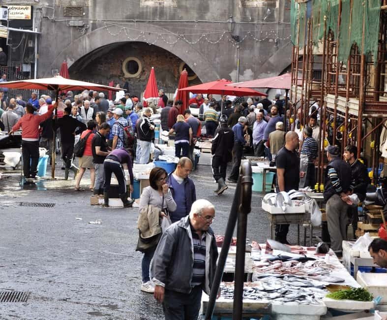 Catania : Best Street Food Tour With A Local Guide - A Closer Look at the Tour Experience