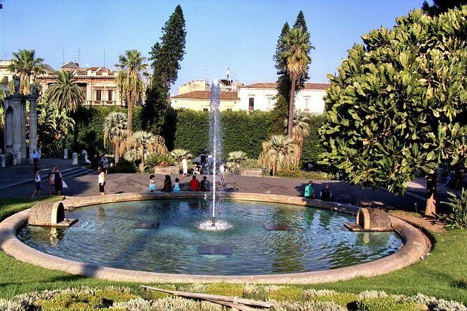 Catania Private Walking Tour with "Arancino and Cannolo" Tasting - Starting Point: Catanias Fish Market