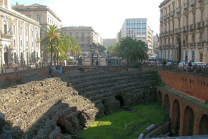Catania Private Walking Tour with "Arancino and Cannolo" Tasting - Sampling Local Wine and Final Thoughts