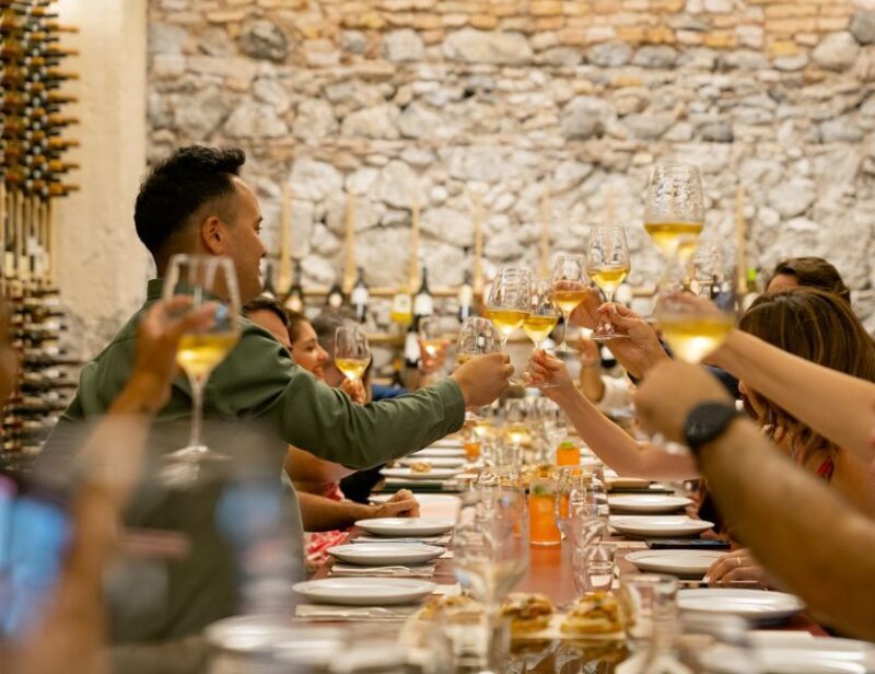 Catania: Volcanic Wine Tasting in a Metropolitan Market - Key Points