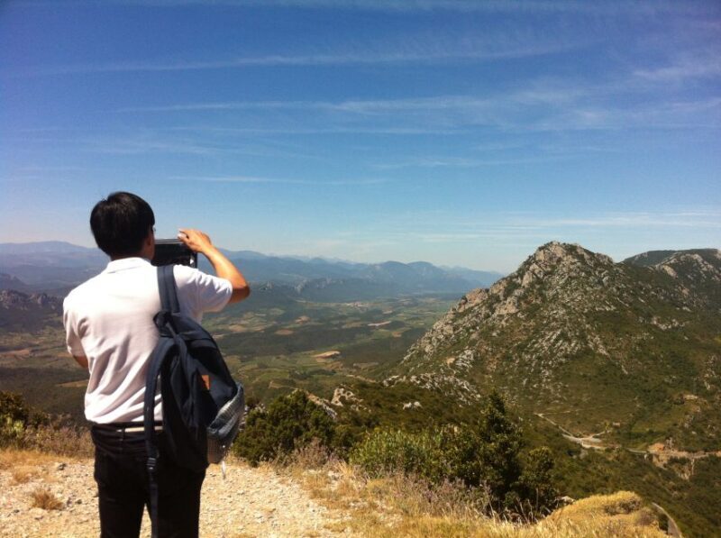 Cathar Castles: Quéribus and Peyrepertuse - A closer look at this Cathar castles tour