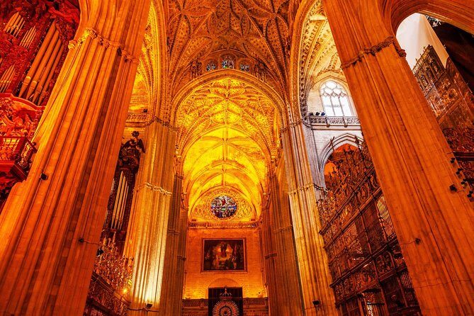 Cathedral of Seville English Guided Tour with Skip the Line & Access to Giralda - Who Is This Tour Best For?