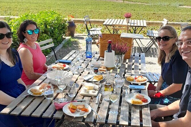 Cava tour to 3 family wineries with hotel pick-up - FAQs