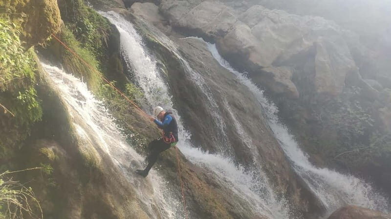 Cazorla: Beginners' Canyoning - Canyoning Experience. - Key Points