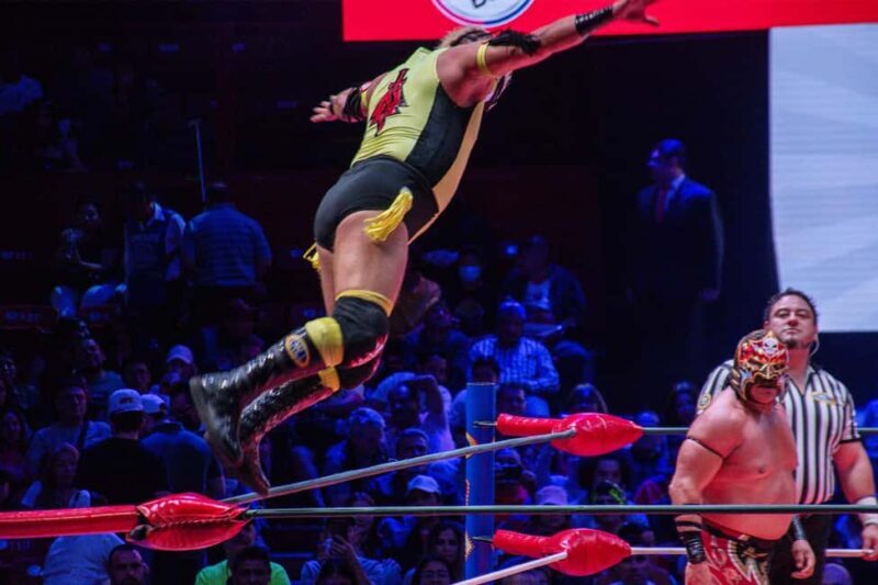 CDMX: Mexican nightlife with shots and wrestling - FAQ