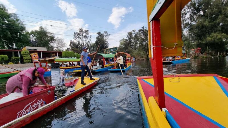 CDMX: Private tour of Xochimilco, Coyoacán, and the Frida Museum - Xochimilco: Canals and Floats