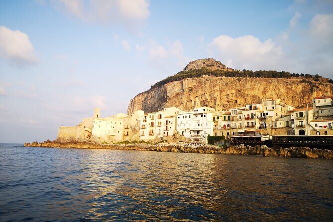 Cefalú Boat Tour with aperitif at sunset - FAQ
