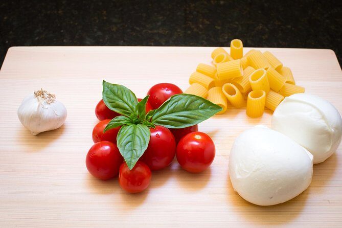 Cesarine: Market Tour & Cooking Class at Local's Home in Lucca - Key Points