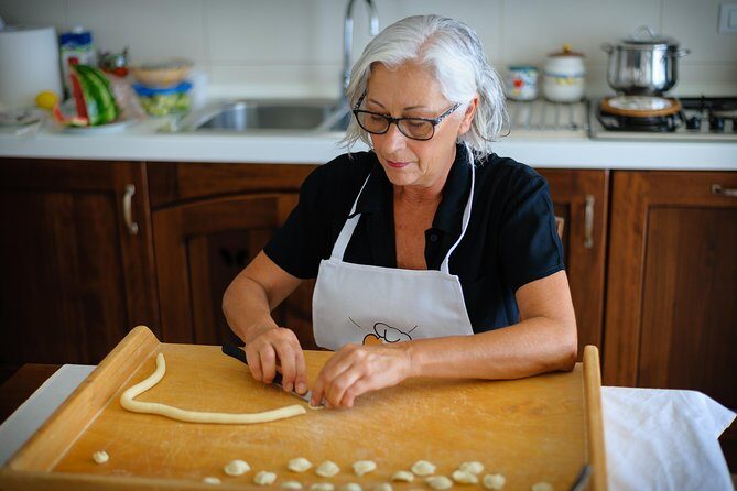 Cesarine: Private Pasta Class & Meal at Local's Home in Bari - What to Expect from the Experience