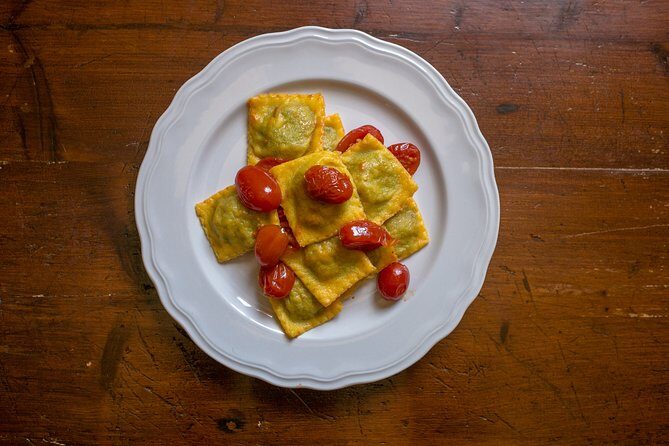 Cesarine: Small group Pasta and Tiramisu with Mamma in Lucca - Who Would Enjoy This Experience?
