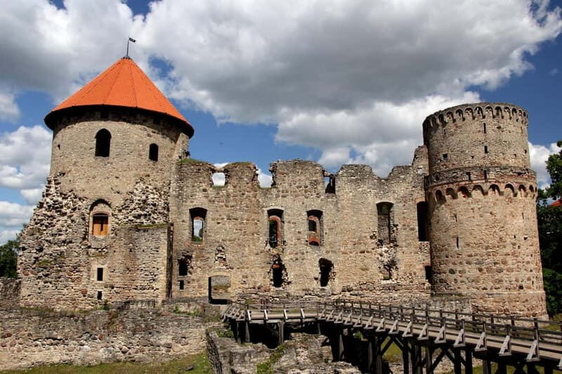 Cesis: Medieval heritage and natural treasures - Discovering Cesis: A Beautiful Blend of Old and Nature