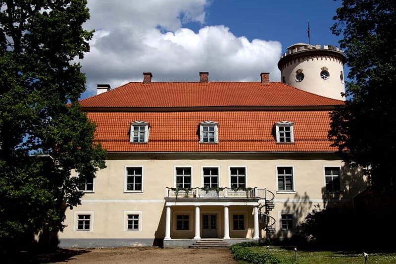 Cesis: Medieval heritage and natural treasures - The Scenic Gauja River Valley and the Hike