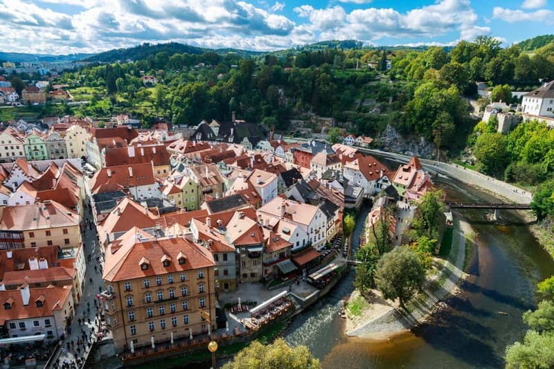 Cesky Krumlov: Express Walk with a Local in 60 minutes - What to Expect from the Cesky Krumlov Express Walk