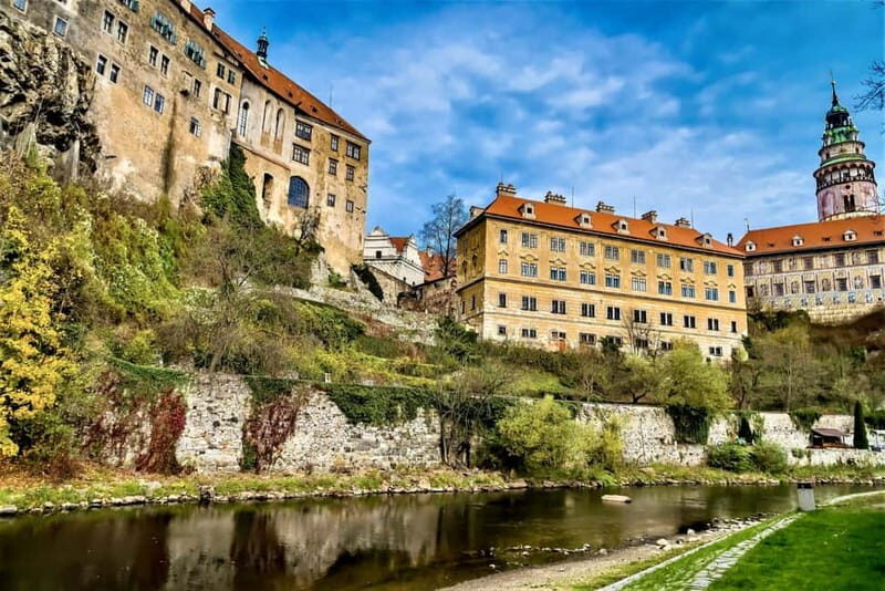 Cesky Krumlov: Express Walk with a Local in 60 minutes - Price and Value