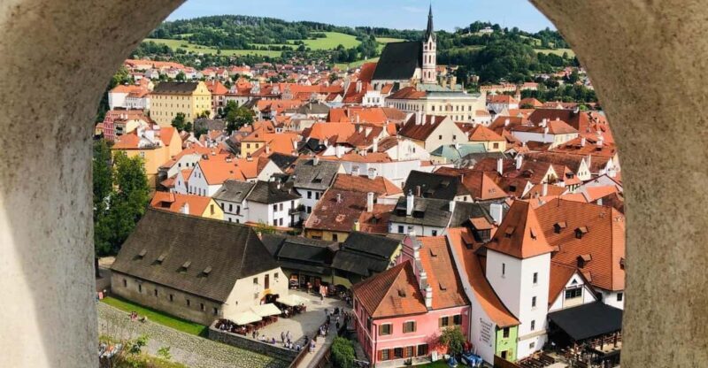 Cesky Krumlov: Insta-Perfect Walk with a Local - Key Points