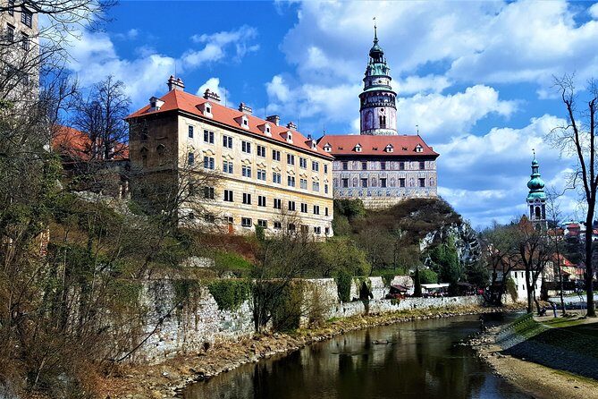 Cesky Krumlov Small-Group Day Trip from Vienna - Transportation and Group Size