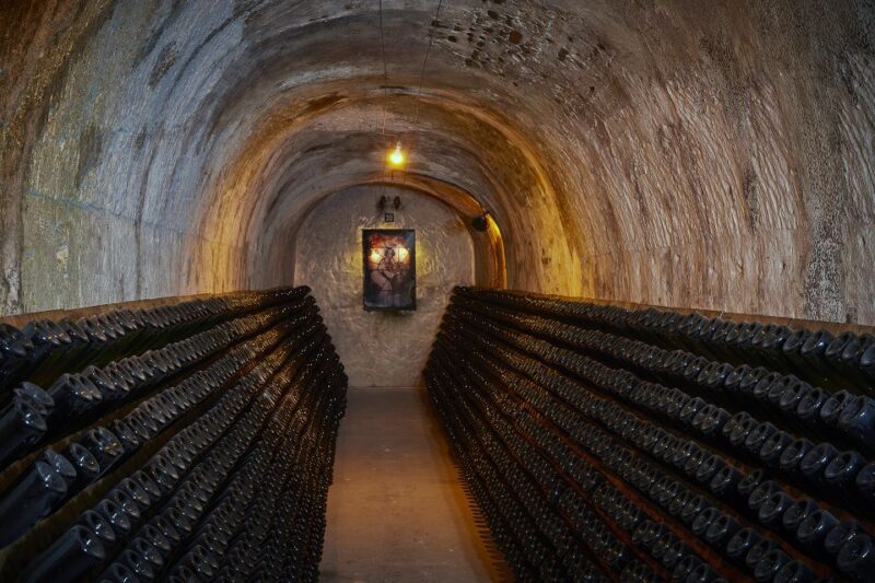Champagne: Canard-Duchêne Champagne House Tour - An In-Depth Look at the Canard-Duchêne Champagne House Tour