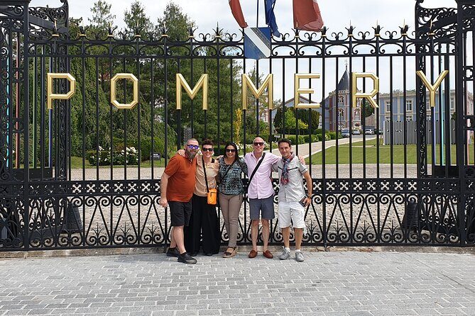 Champagne Day tour with Veuve Clicquot and 2 other big wineries - FAQ