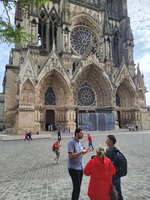 Champagne Private Tour -Reims from Paris in a minivan - Key Points