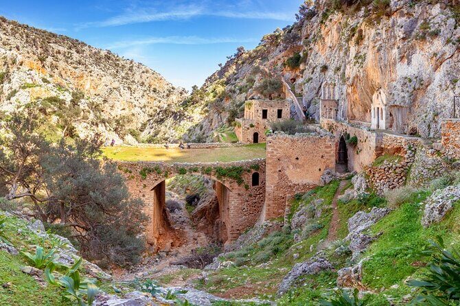 Chania: Hiking through History and Hidden Gems at Katholiko Bay - Who Should Consider This Tour?