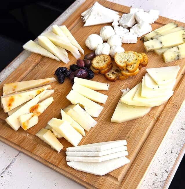 Chania: Morning Bites & Market Delights Food Tour - A Deep Dive into the Experience