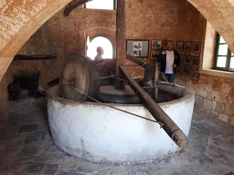 Chania: Olive Harvest Day Trip with Guide & Transport - Key Points