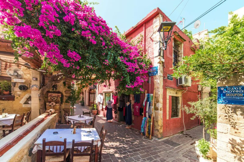 Chania: Private Cultural Walking Tour with Food and Wine - The Food and Wine Experience