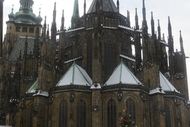 Charles Bridge and Prague Castle Walking Tour - Why This Tour Works