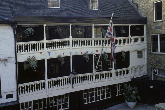 Charles Dickens Private Walking Tour - Exploring Dickens’s London in Detail