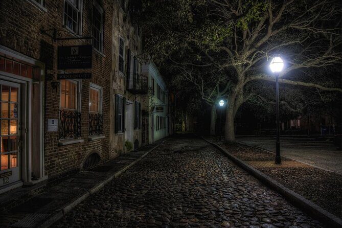 Charleston Haunted Pub Crawl - A Closer Look at the Charleston Haunted Pub Crawl