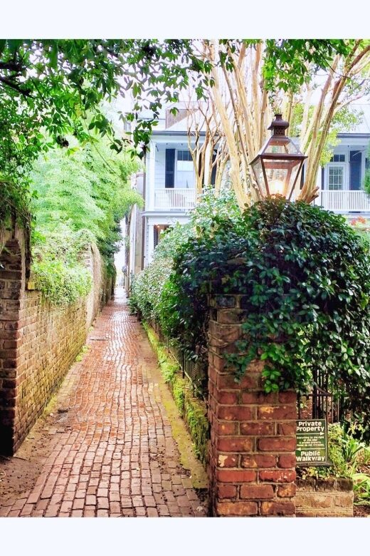 Charleston: Hidden Alleys and Historic Sites Walking Tour - Key Points